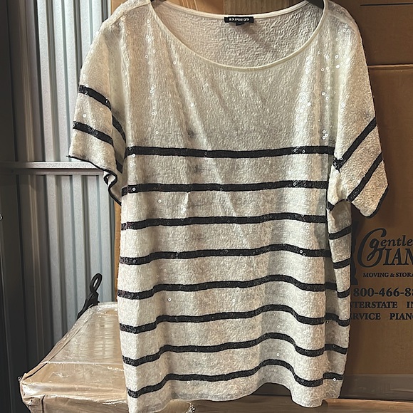 Striped sequins T-Shirt. Express XL. - Picture 1 of 6